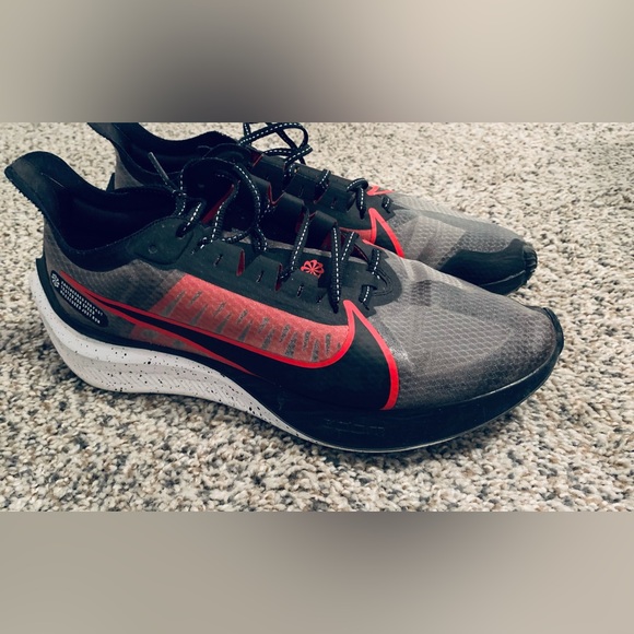 Nike - Zoom Gravity - 10.5 - Running - Picture 3 of 5